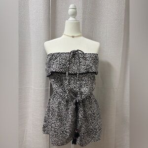 Old Navy Strapless Romper shorts  Medium Summer Beach, Costal, Vacation, Boho